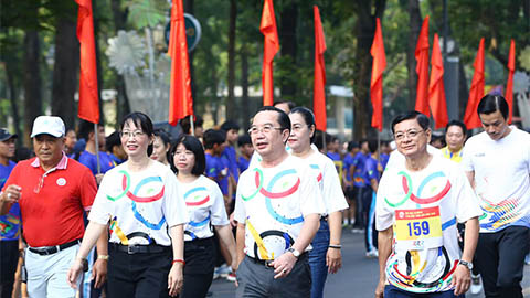  Hàng nghìn người tham gia Ngày chạy Olympic vì sức khỏe toàn dân ở TP.HCM